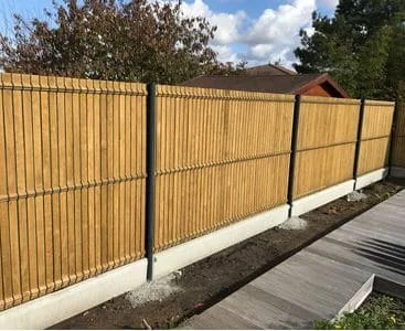 Astera Amenagement Assainissement Et Terrassement En Mayenne 53 Cloture Panneaux Rigides Lame Bois