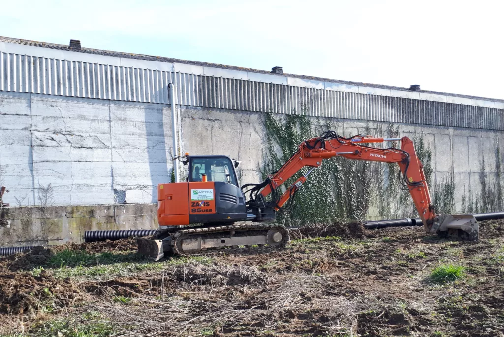Astera Amenagement Assainissement Et Terrassement En Mayenne 53 Pelle Hitachi